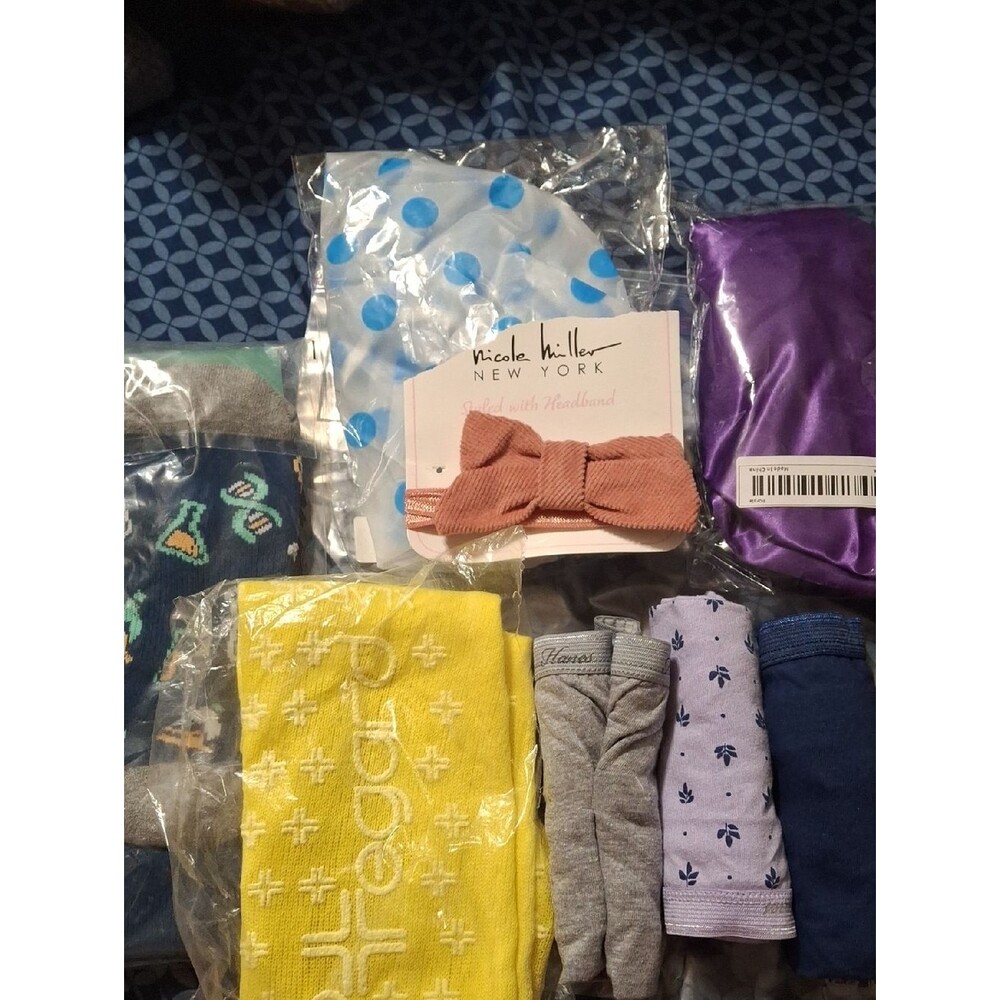 Ladies Mixed Items, Socks, Undies, Hats, Bow